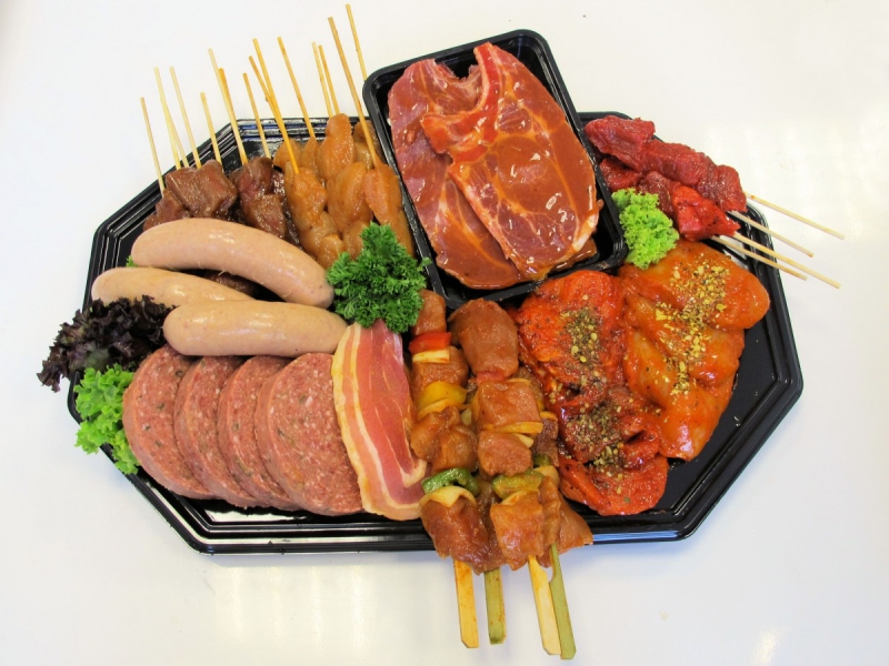 boucherie-RAMATUELLE-min_bbq_butcher_shop_supermarket_meal_party-766127